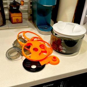 Baby Brezza Formula Pro accessories